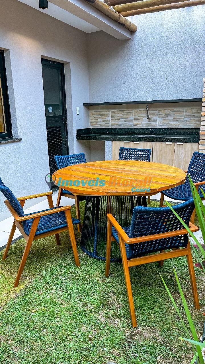 CASA DUPLEX EM CONDOMÍNIO